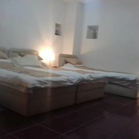 Exclusive Old Town Apartment *